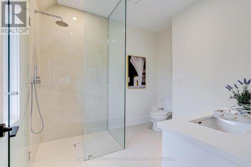 16A Maple Avenue N, Mississauga, ON - Indoor Photo Showing Bathroom