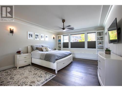 1373 Sladen Crescent, Kelowna, BC - Indoor Photo Showing Bedroom