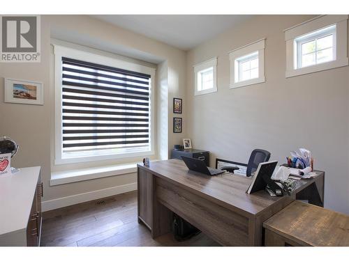 1373 Sladen Crescent, Kelowna, BC - Indoor Photo Showing Office