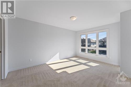 759 Cairn Crescent, Ottawa, ON - Indoor Photo Showing Other Room