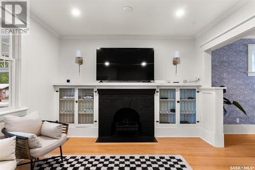 2106 Montague Street, Regina, SK - Indoor Photo Showing Living Room