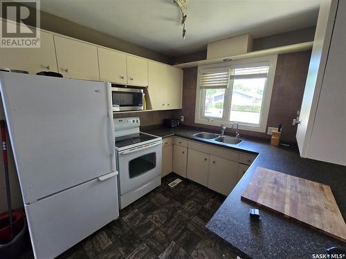 317 3Rd Avenue, Kipling, SK - Indoor Photo Showing Kitchen With Double Sink