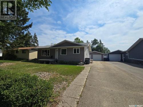 317 3Rd Avenue, Kipling, SK - Outdoor