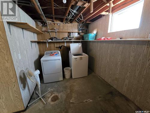 317 3Rd Avenue, Kipling, SK - Indoor Photo Showing Laundry Room