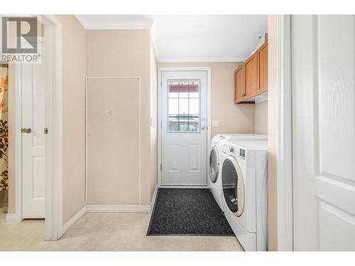 18125 Hereford Road, Lake Country, BC - Indoor Photo Showing Laundry Room