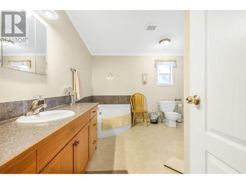 18125 Hereford Road, Lake Country, BC - Indoor Photo Showing Bathroom