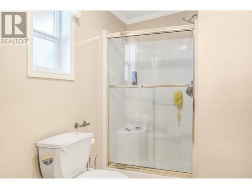 18125 Hereford Road, Lake Country, BC - Indoor Photo Showing Bathroom