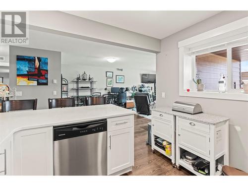 285 Kicking Horse Place, Vernon, BC - Indoor Photo Showing Kitchen