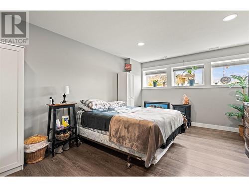 285 Kicking Horse Place, Vernon, BC - Indoor Photo Showing Bedroom