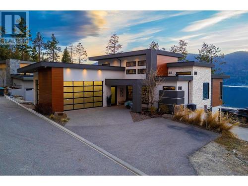 3324 Black Pine Lane, Kelowna, BC - Outdoor