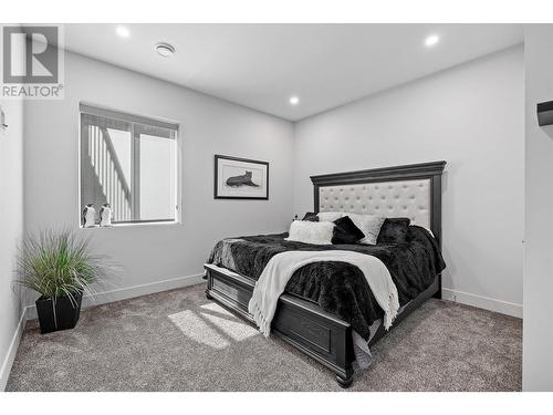 3324 Black Pine Lane, Kelowna, BC - Indoor Photo Showing Bedroom