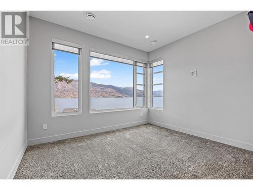 3324 Black Pine Lane, Kelowna, BC - Indoor Photo Showing Other Room