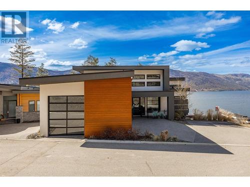 3324 Black Pine Lane, Kelowna, BC - Outdoor