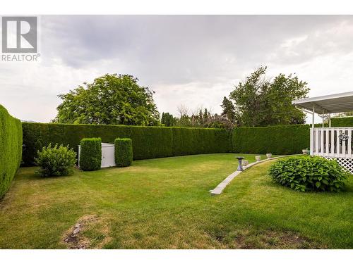 2824 Lower Glenrosa Road, West Kelowna, BC - Outdoor With Backyard