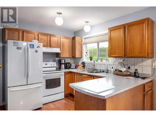 2824 Lower Glenrosa Road, West Kelowna, BC - Indoor Photo Showing Kitchen With Double Sink