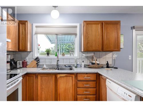 2824 Lower Glenrosa Road, West Kelowna, BC - Indoor Photo Showing Kitchen With Double Sink