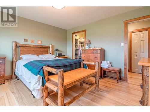 7800 Howe Drive, Coldstream, BC - Indoor Photo Showing Bedroom