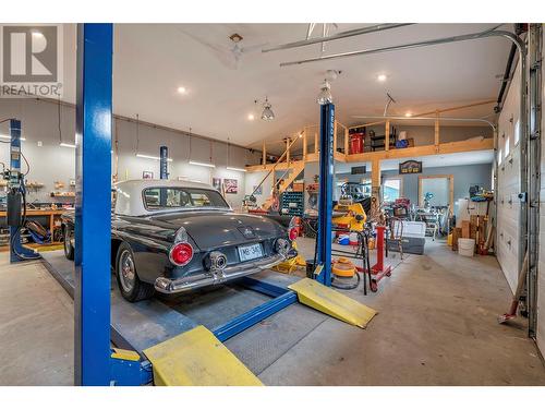 7800 Howe Drive, Coldstream, BC - Indoor Photo Showing Garage