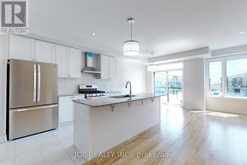 169 Tennant Circle, Vaughan, ON - Indoor Photo Showing Kitchen With Upgraded Kitchen