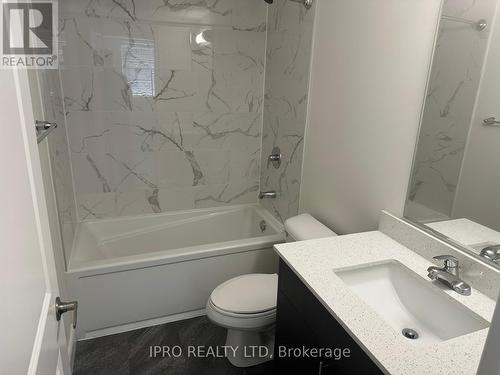 1489 Banwell Road, Windsor, ON - Indoor Photo Showing Bathroom