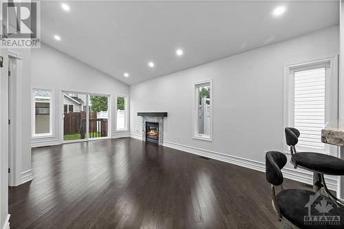 941 Scala Avenue, Ottawa, ON - Indoor