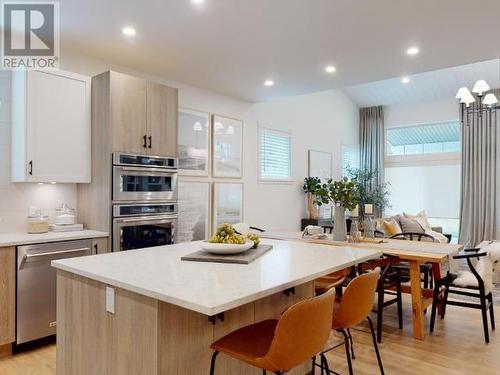 4060 Saturna Ave, Powell River, BC - Indoor Photo Showing Kitchen With Upgraded Kitchen