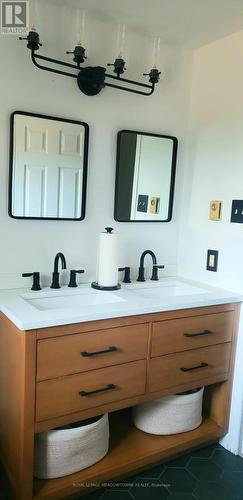 136 Marmel Court, Cambridge, ON - Indoor Photo Showing Bathroom