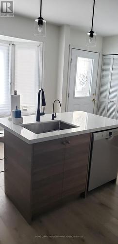 136 Marmel Court, Cambridge, ON - Indoor Photo Showing Kitchen