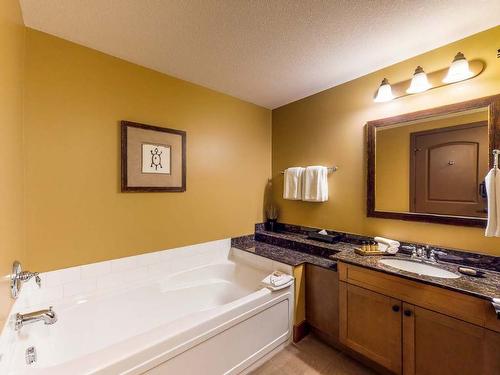 243D-1200 Rancher Creek Road, Osoyoos, BC - Indoor Photo Showing Bathroom