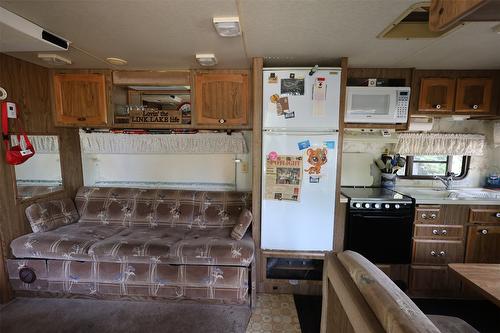 210 Link Lake Road, Princeton, BC - Indoor Photo Showing Kitchen