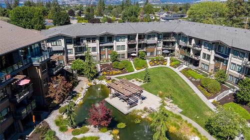 209-4380 Lakeshore Road, Kelowna, BC - Outdoor