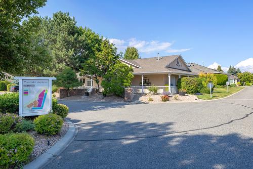 130-2250 Louie Drive, West Kelowna, BC - Outdoor