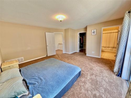 519 Mayne Avenue, Princeton, BC - Indoor Photo Showing Bedroom