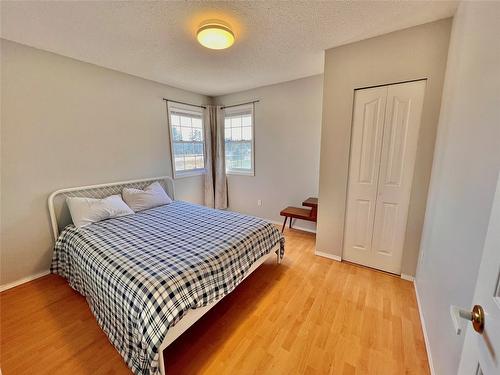 519 Mayne Avenue, Princeton, BC - Indoor Photo Showing Bedroom