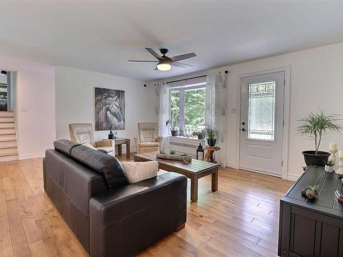 Living room - 1805 Rue St-Gérard, Saint-Alexandre, QC - Indoor Photo Showing Living Room