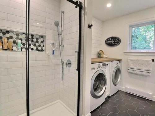 Bathroom - 1805 Rue St-Gérard, Saint-Alexandre, QC - Indoor Photo Showing Laundry Room