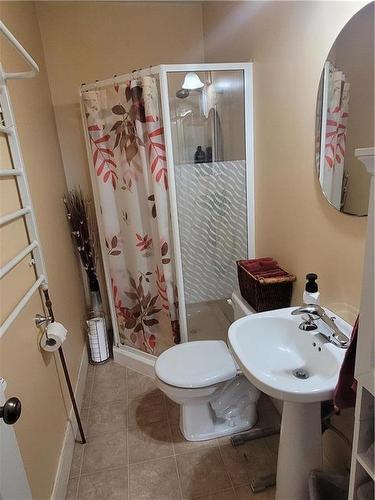 Swan River, Manitoba - Indoor Photo Showing Bathroom