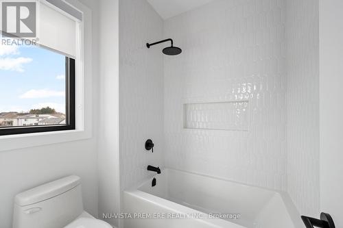 365 Manhattan Drive, London, ON - Indoor Photo Showing Bathroom