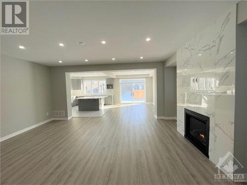 912 Rubicon Place, Ottawa, ON - Indoor Photo Showing Living Room With Fireplace