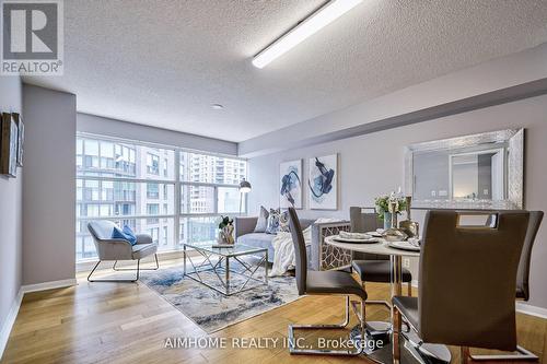 905 - 11 St Joseph Street, Toronto, ON - Indoor