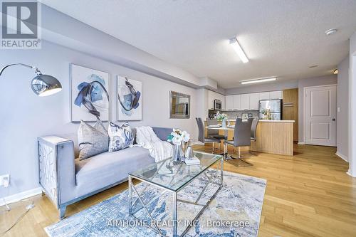 905 - 11 St Joseph Street, Toronto, ON - Indoor Photo Showing Living Room