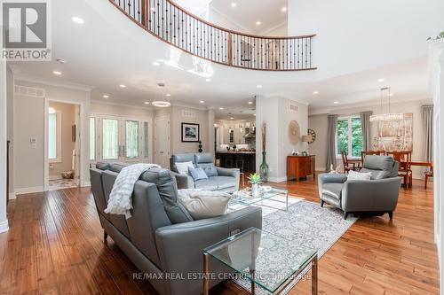 7774 Guelph Line, Milton, ON - Indoor Photo Showing Living Room