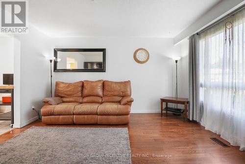 119 Daphne Crescent, Barrie (Cundles East), ON - Indoor Photo Showing Living Room