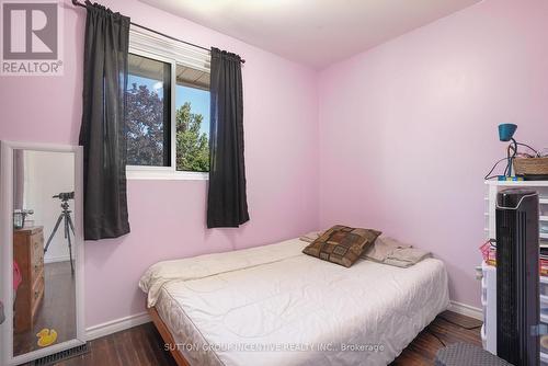 119 Daphne Crescent, Barrie (Cundles East), ON - Indoor Photo Showing Bedroom