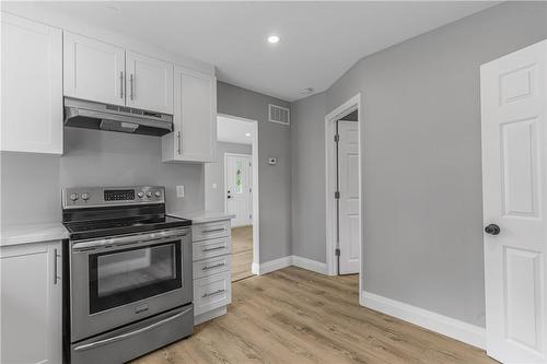 2940 3 Highway, Port Colborne, ON - Indoor Photo Showing Kitchen