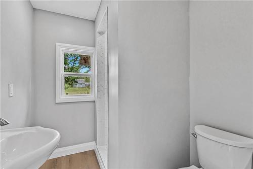 2940 3 Highway, Port Colborne, ON - Indoor Photo Showing Bathroom