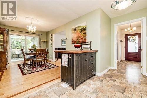 211 Park Avenue, Carleton Place, ON - Indoor Photo Showing Dining Room