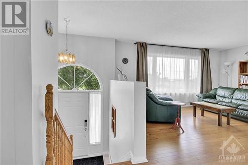 8736 Purdy Road, Ottawa, ON - Indoor Photo Showing Living Room