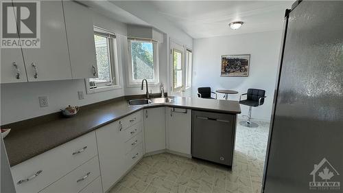 8736 Purdy Road, Ottawa, ON - Indoor Photo Showing Kitchen