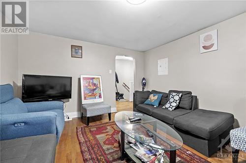 278 St Jacques Street, Ottawa, ON - Indoor Photo Showing Living Room